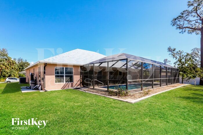 Building Photo - 3811 Trenton Ln
