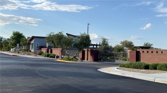 Building Photo - 6208 Petroglyph Ave
