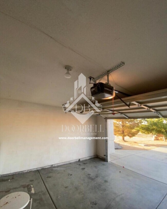 Building Photo - 7310 Del Monte Ave
