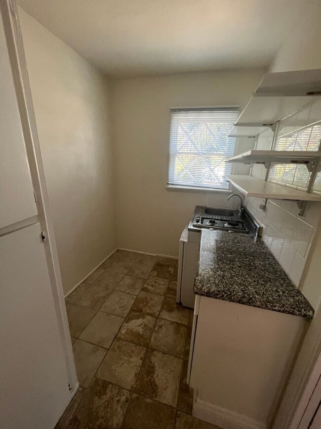 Building Photo - 20534 Hartland-1.5