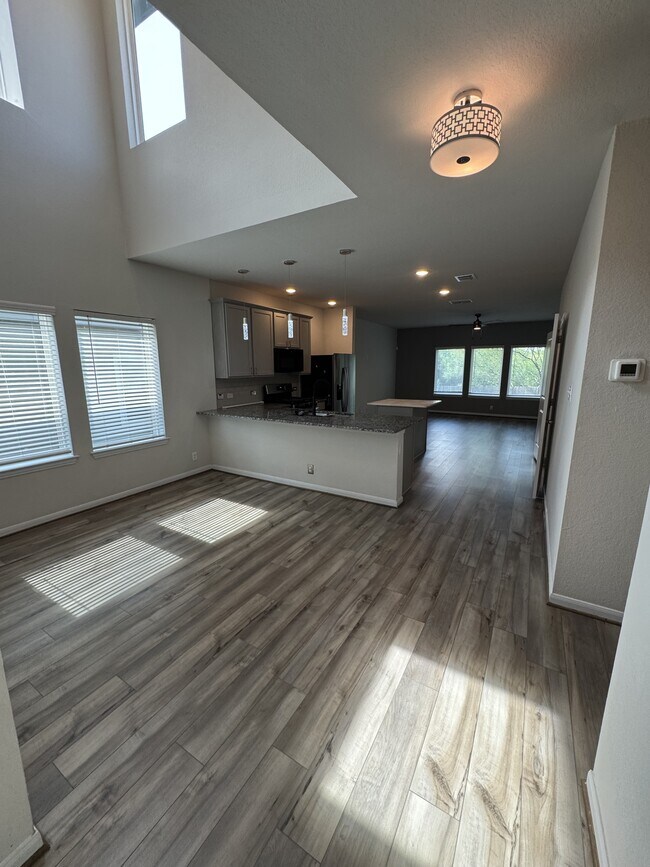 Building Photo - 7510 Boxing Elm