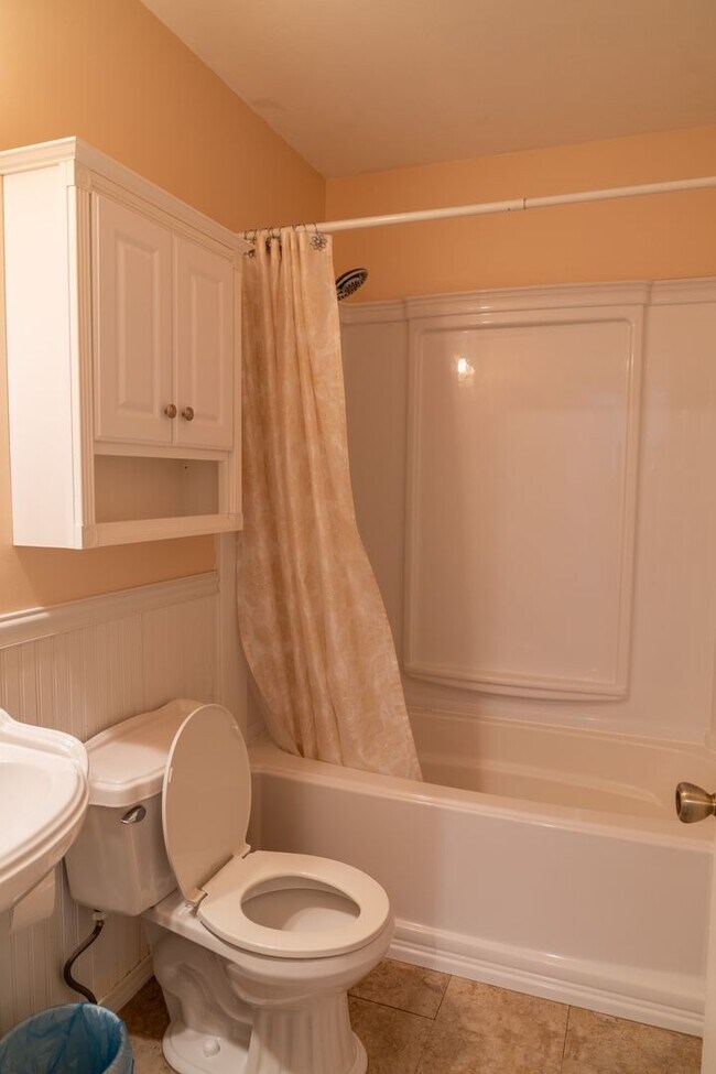 Building Photo - Fully Furnished 4 Bedroom Home Near Quail Lake!!!! MUST SEE!