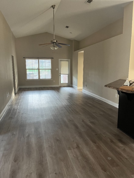 Building Photo - 18169 Cardinal Ln