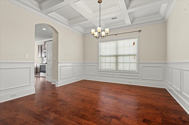Building Photo - 1635 Lake Wateree Dr