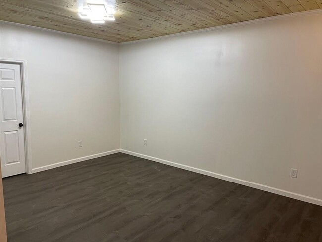 Building Photo - 135 GA-52