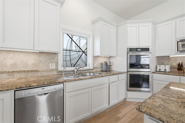 Building Photo - 1738 Manhattan Ave