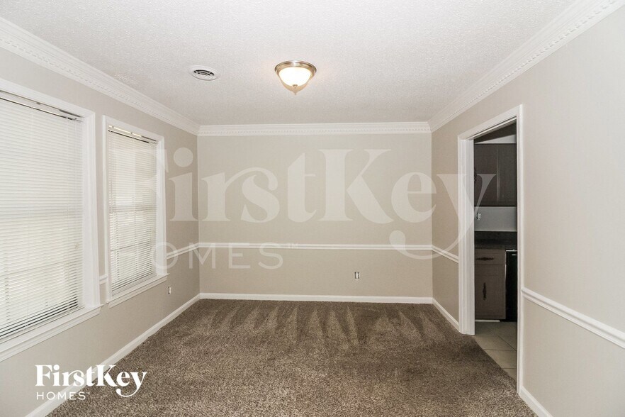 Building Photo - 7132 Shadow Oaks Dr