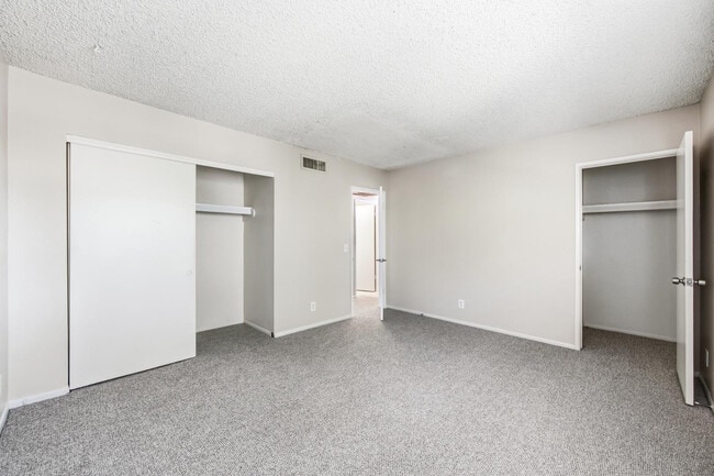 Building Photo - 1814 W Village Way