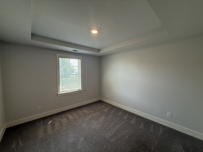 Building Photo - 22 Desert Oak Ct SW