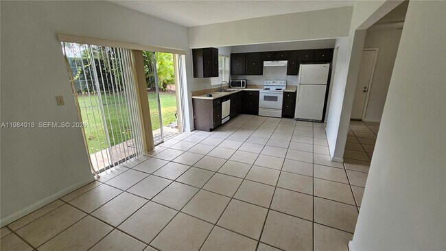 Building Photo - 2320 SW 105th St