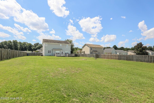 Building Photo - 215 Bonanza Dr
