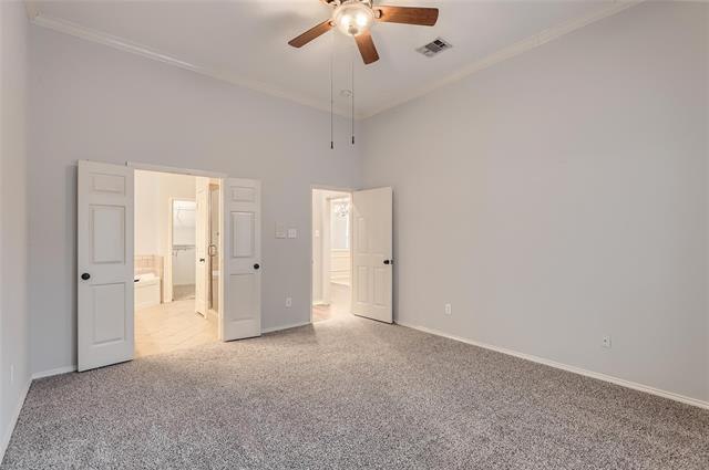 Building Photo - 1105 Shores Blvd