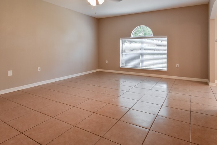 Building Photo - 1030 Brenton Leaf Dr