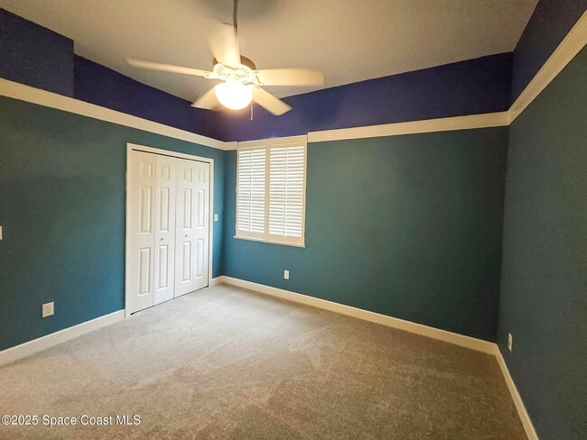 Building Photo - 949 SE Gardenbrook Ct