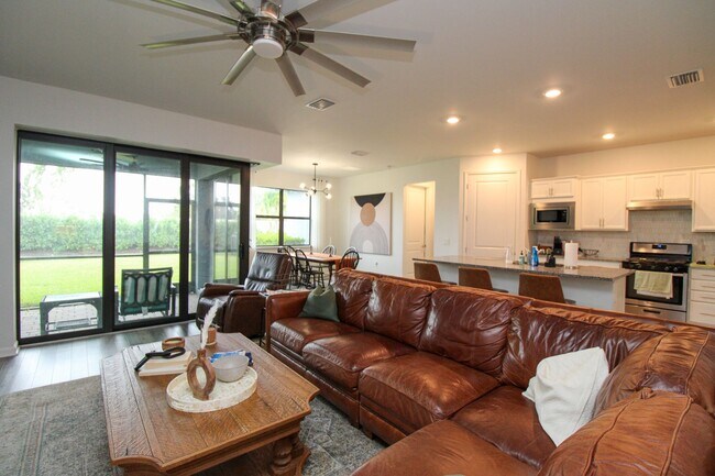 Building Photo - ** STUNNING 2012 NEW CONSTRUCTION 3/2 HOME...