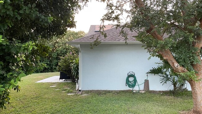 Building Photo - 2446 Briarcreek Dr