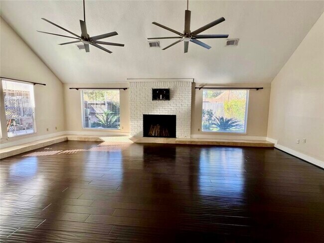 Building Photo - 6726 Saffron Hills Dr