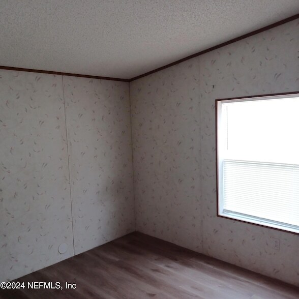 Building Photo - 463 Logan Ave