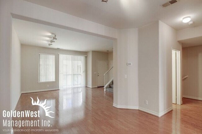 Building Photo - Immaculate 3Bdm 2.5Ba Townhouse with 2-Car...