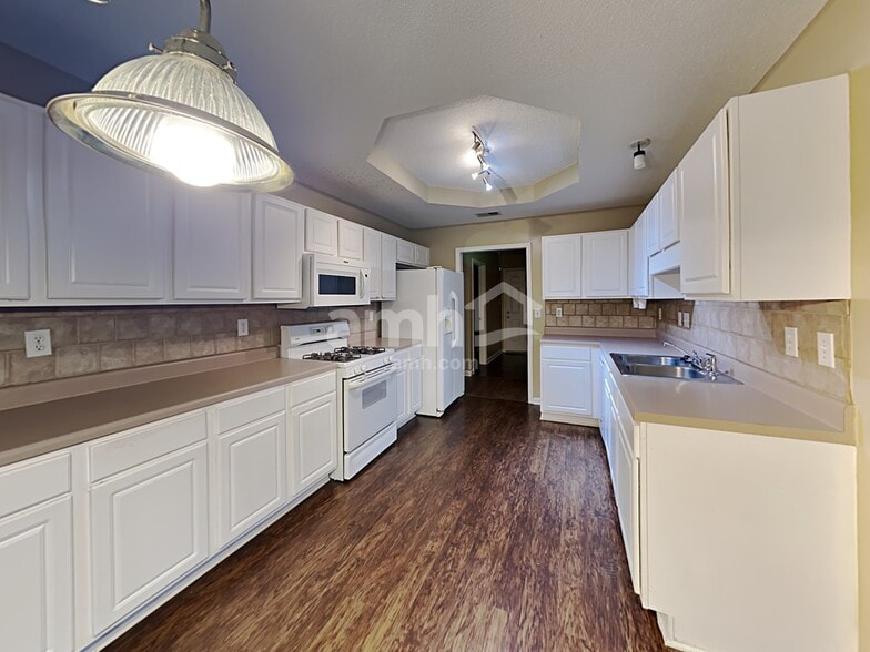 Building Photo - 3041 Andora Dr SW