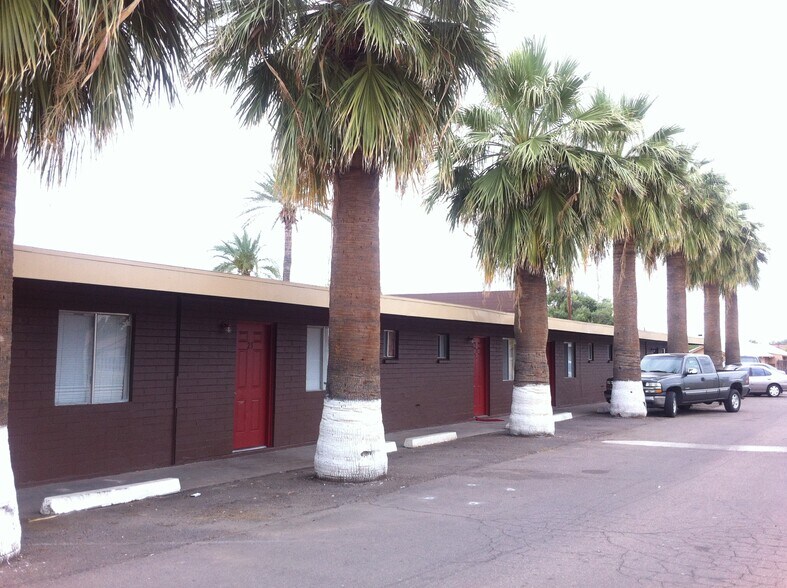 Building Photo - 621 N 30th Pl