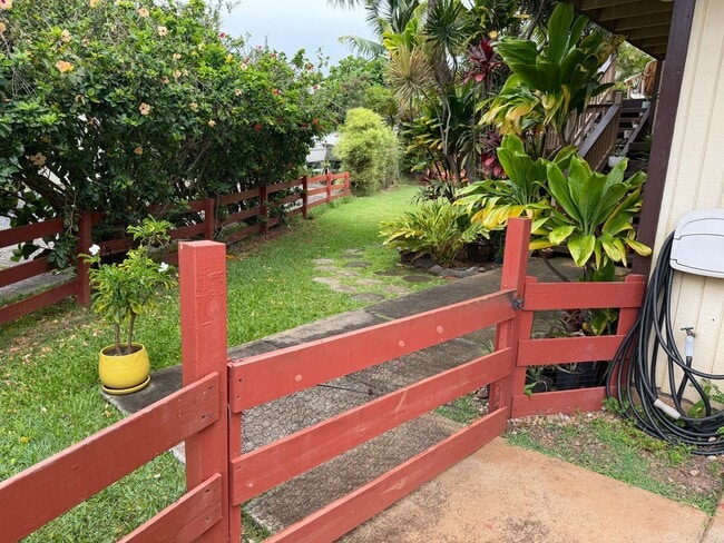 Building Photo - West Maui