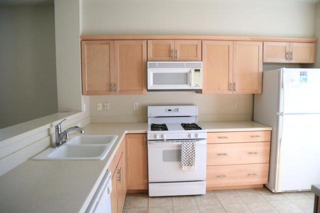 Building Photo - 2 bedroom in Kirkland WA 98033