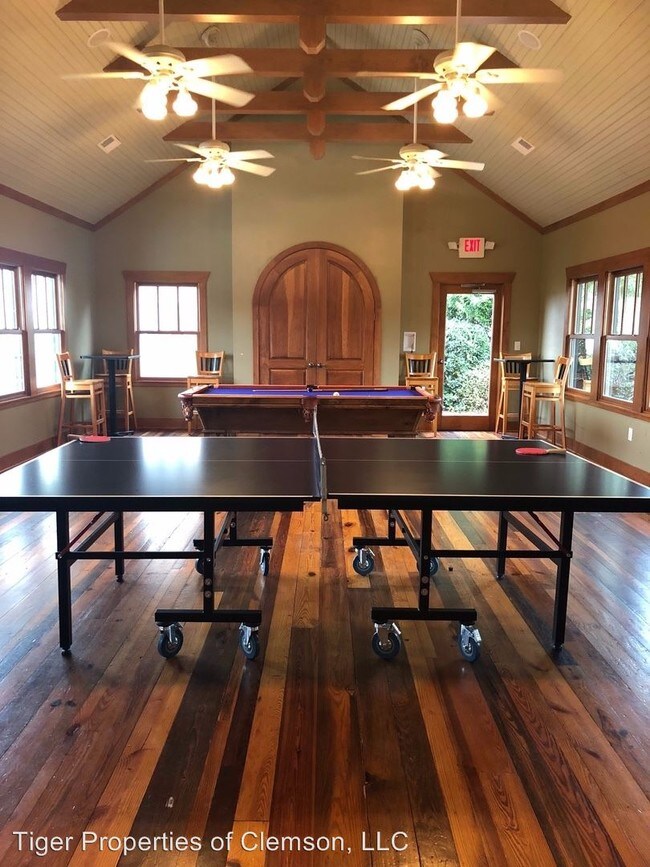 Building Photo - 3 br, 3 bath House - 1301 Harts Ridge Dr