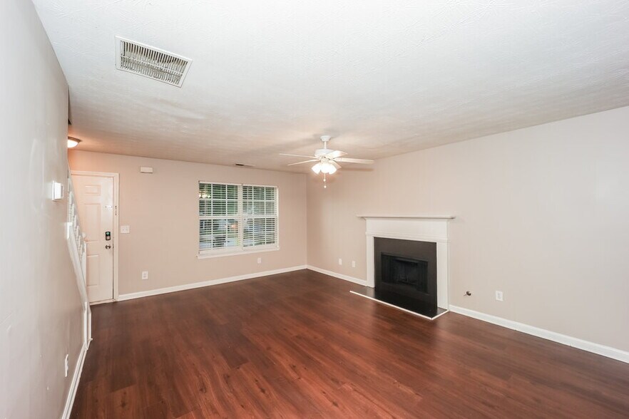 Building Photo - 3234 Diamond Bluff