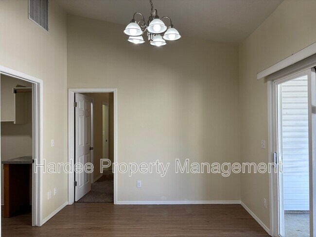 Building Photo - 1422 Allante Pl