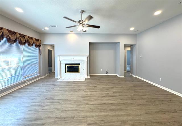 Building Photo - 3010 Bluewood Dr