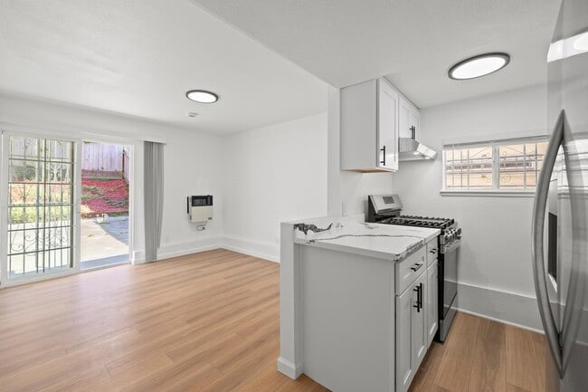 Building Photo - 64 Lycett Cir