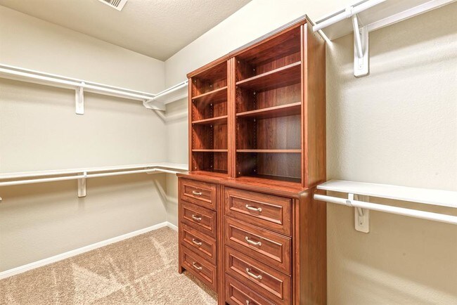 Building Photo - 202 Black Swan Pl