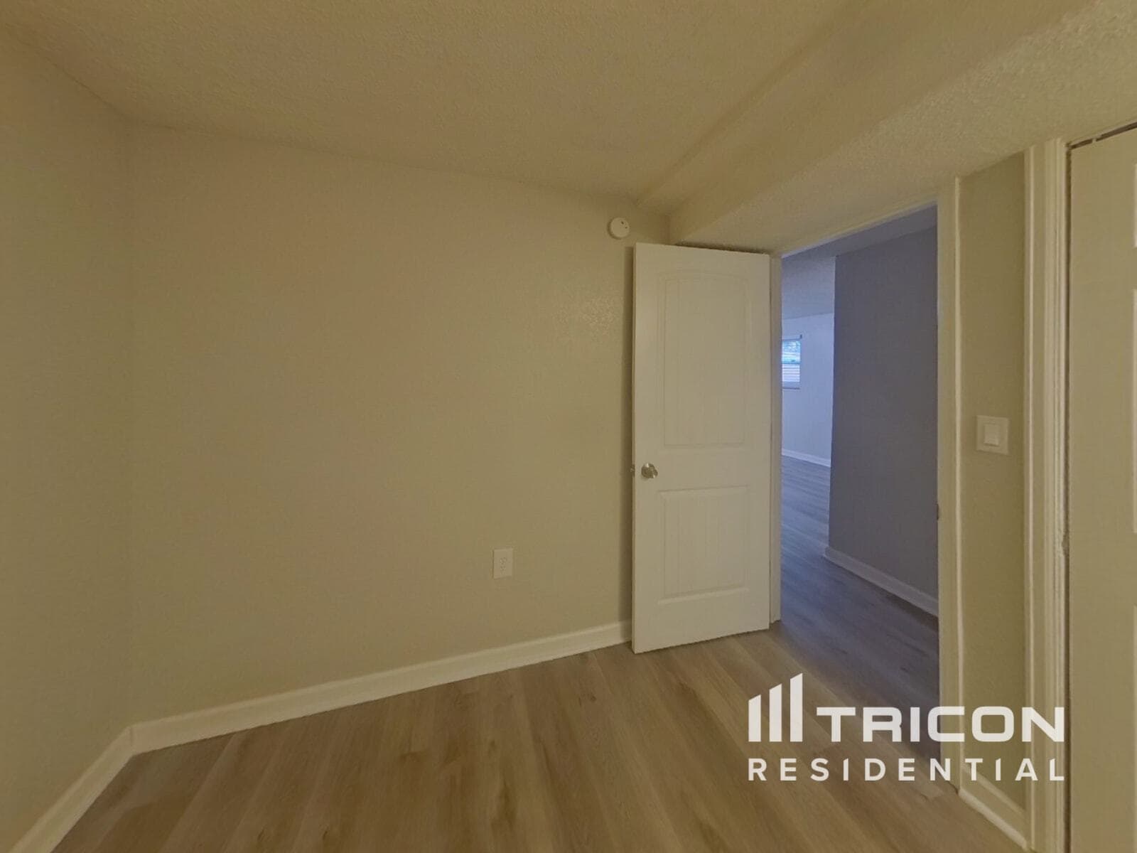 Building Photo - 5014 Bradley Cir