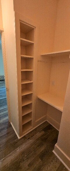 Building Photo - 636 S Palouse St