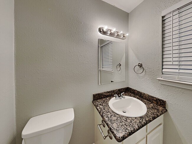 Building Photo - Newly Renovated Single Family Home | 3 BR/1.5BA | 2-Car Covered Parking | Covered Patio