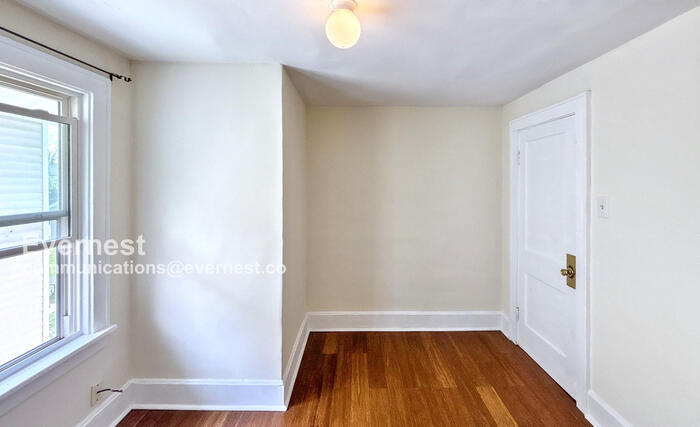 Building Photo - 783 Seymour Ave