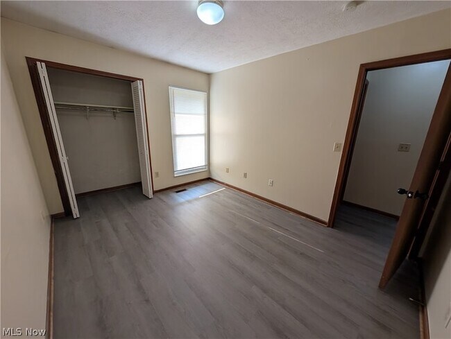 Building Photo - 1563 Whitehall Blvd