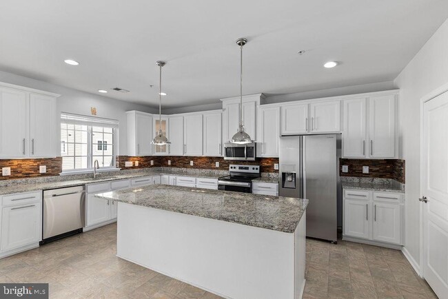 Building Photo - 14816 Mason Creek Cir