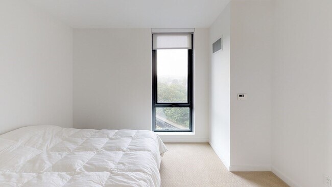 Building Photo - 80 Fenwood Rd