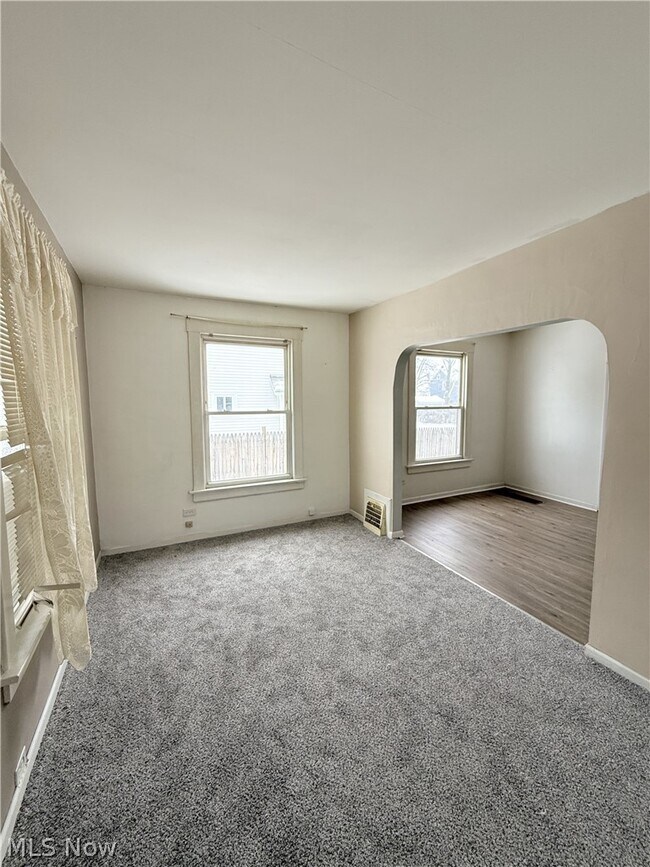 Building Photo - 1253 California Ave