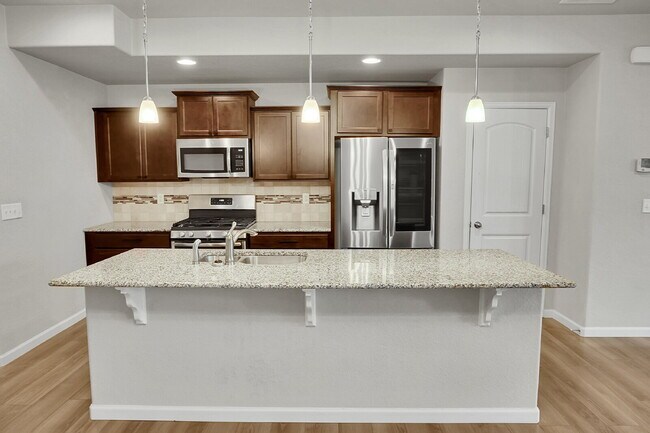Building Photo - $2,300.00 - 3 Bedrooms, 2.5 Bathroom, Town...