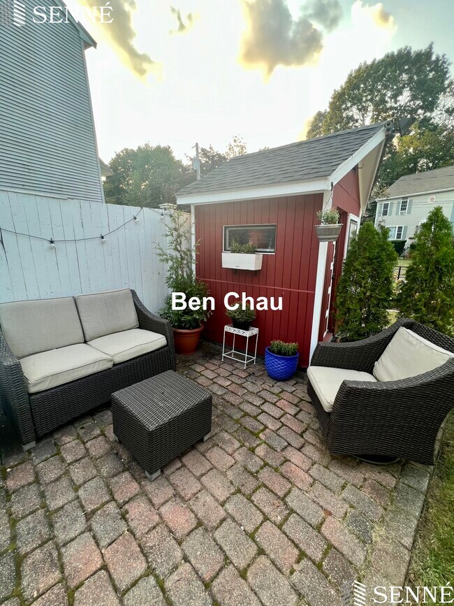 Building Photo - 174 Seminole Ave