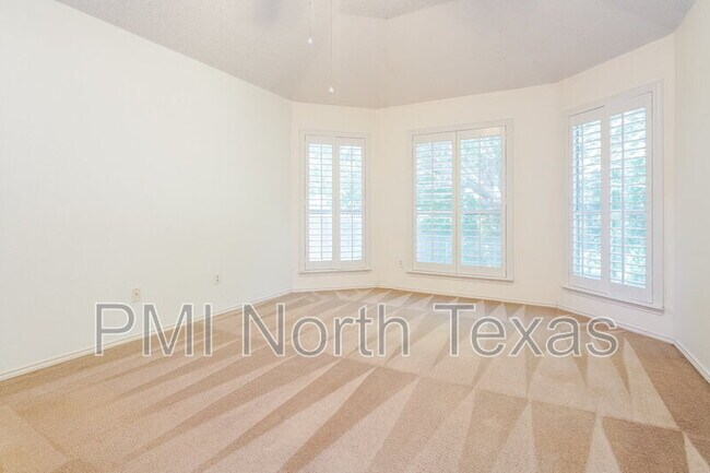 Building Photo - 2708 Berry Hill