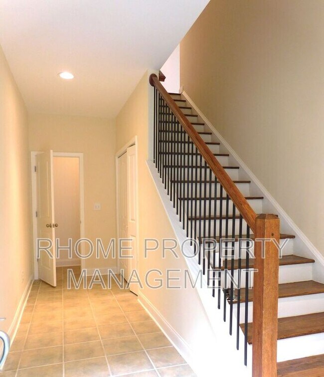 Building Photo - 5905 Brookside Oak Cir