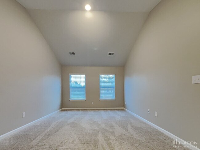 Building Photo - 283 Millen Dr