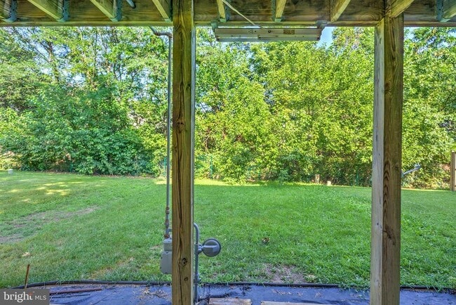 Building Photo - 213 Copperfield Ln