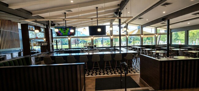 Building Photo - 2831 N Walnut Hills Dr