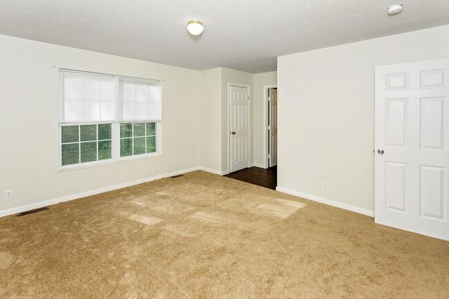 Building Photo - DELHI TOWNSHIP-Cute updated 3 bedroom 2bath ranch in OHSD w/huge 2 car garage
