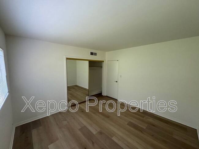 Building Photo - 432 Avenida Ortega